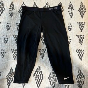 Nike Dri-FIT Capri Leggings